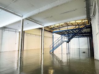Nave industrial en alquiler en Sant Joan Despí