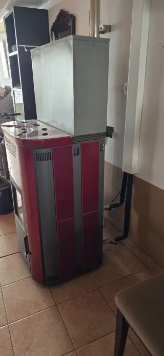 Caldera Estufa Pellets Ecoforest Hidro 24KW