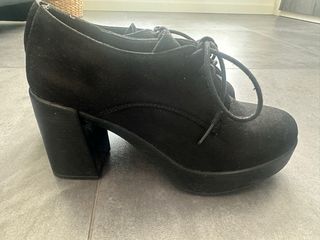 Botines de tacón negros para mujer