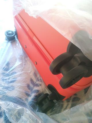 Maleta Grande Gladiator 60cm Roja