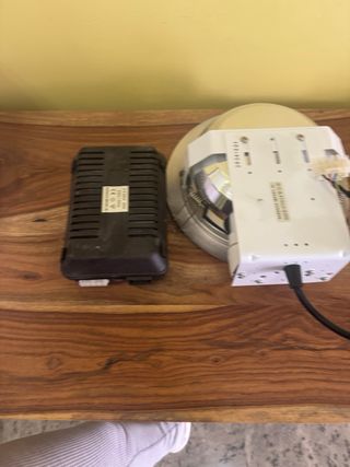 Foco LED con balastro hay 8