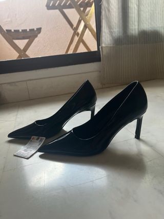 Zapatos de tacón charol punta negros talla 36