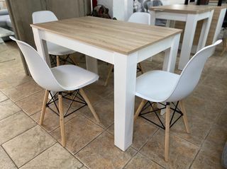 Mesa Comedor Auxiliar Cloe 109x67cm  + 4 Sillas 