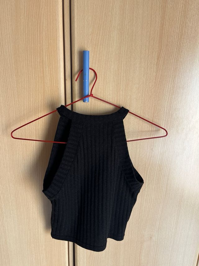 Top Bershka Negro Rib