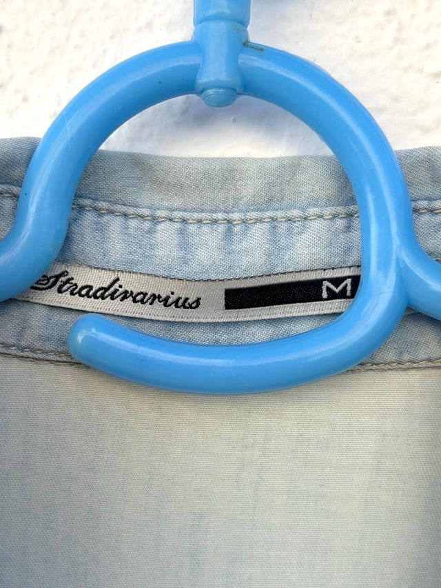 Camisa vaquera Stradivarius