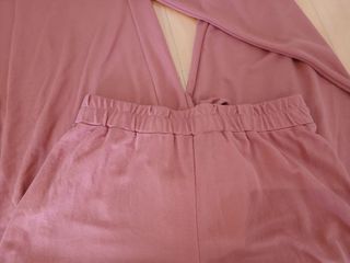 Conjunto pantalones anchos y camiseta punto verano