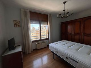 Piso en alquiler en Pumarín en Gijón