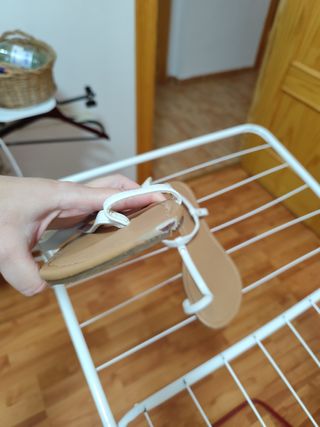 Chanclas blancas y marrones talla 39