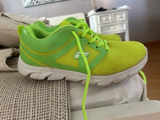 Tenis Deportivos Verdes y Amarillos
