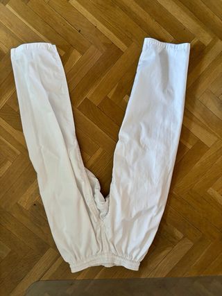 Uniforme Karate Guantes y Cinturones