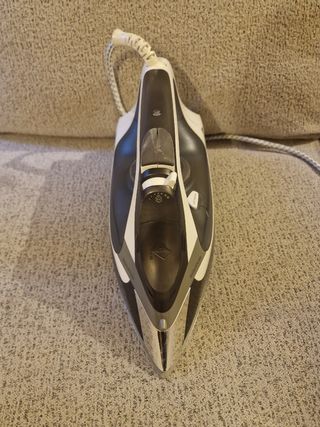 Plancha Ropa Taurus Geyser Titanium 2600W