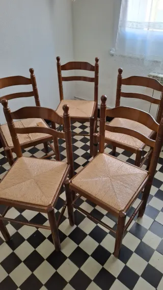 Juego de 5 Sillas de Cocina Rústicas0