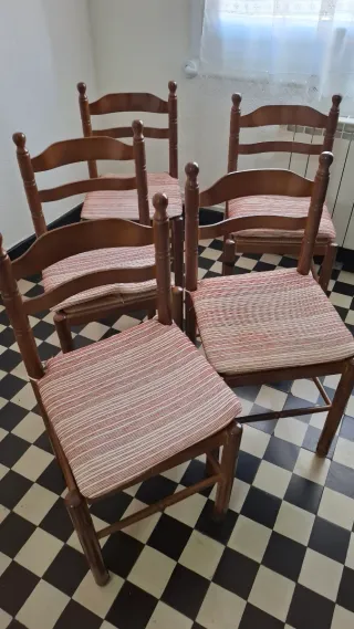 Juego de 5 Sillas de Cocina Rústicas0