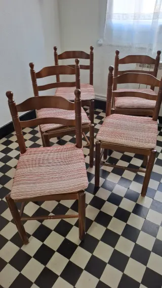 Juego de 5 Sillas de Cocina Rústicas0