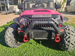 Coche eléctrico infantil 4x4 rosa