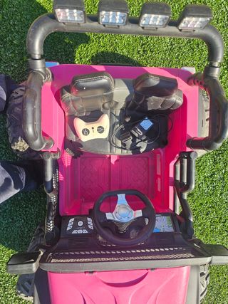 Coche eléctrico infantil 4x4 rosa