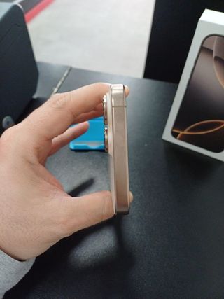 iPhone 16 Pro Max 256GB Desierto Titanio