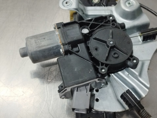 ELEVALUNAS DELANTERO DERECHO OPEL ASTRA J BERLINA