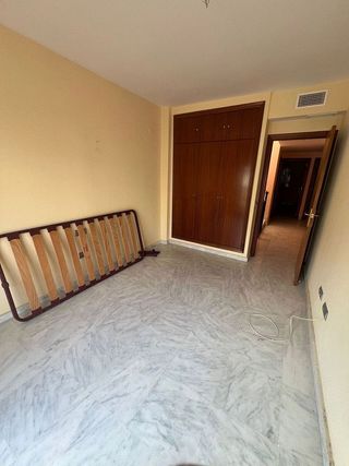 Casa adosada en alquiler en Zona Universitaria  en Bormujos