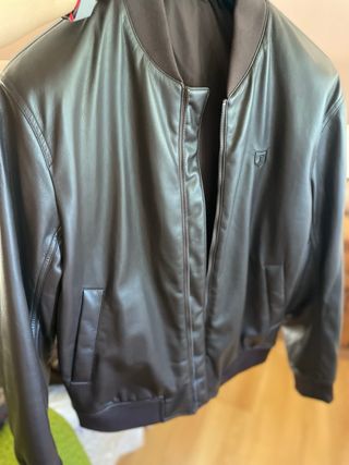Cazadora bomber marrón