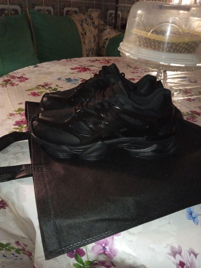 Zapatillas New Balance Negras 9060