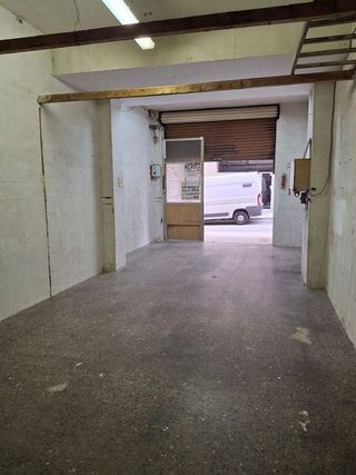 Local comercial en alquiler en La Plana en Esplugues de Llobregat