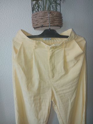 Pantalón Stradivarius Talla 34 Amarillo Claro