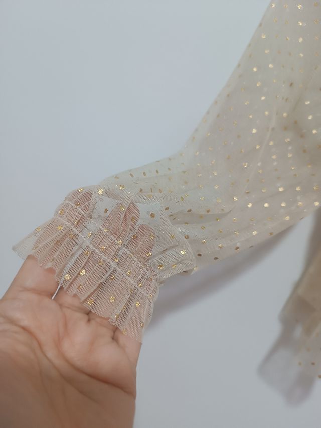 Conjunto niña Zara tul dorado/negro.