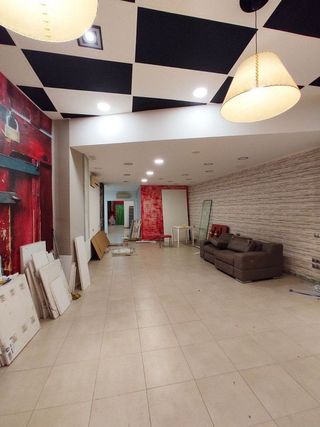 Local comercial en alquiler en Instituts - Universitat en Lleida
