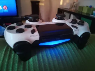 Nuevo mando PS4 blanco