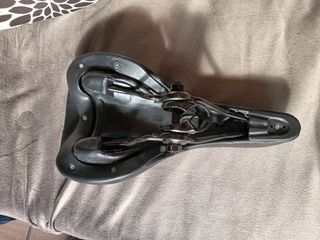 Sillín de bicicleta LEOTRON negro