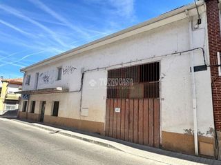 Edificio en venta en Casco Urbano en Paracuellos de Jarama