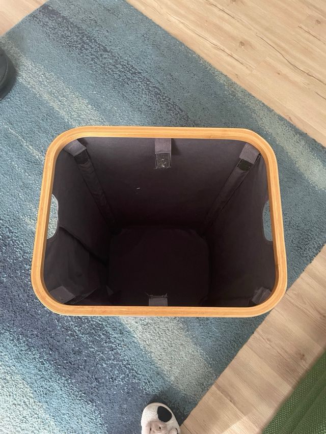 Cesta portabiancheria in tessuto e bambù