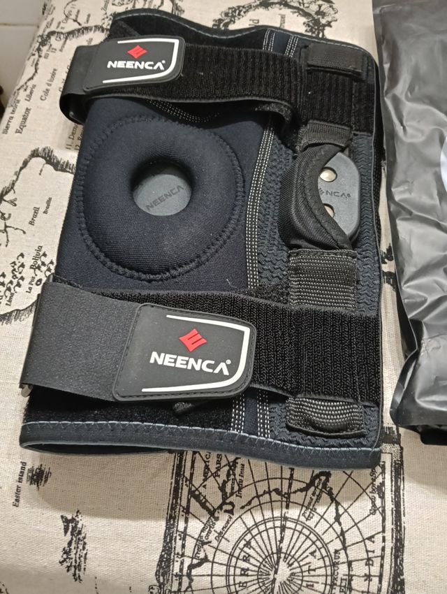 Rodillera NEENCA con soporte