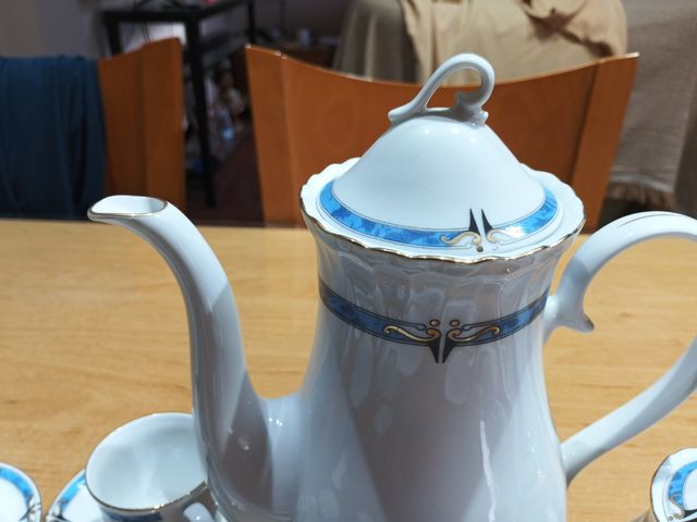 Juego de café porcelana blanco y oro