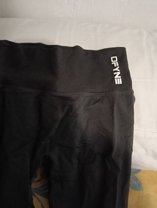 Leggings deportivos DFYNE negros inspiración 