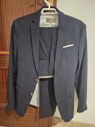 Traje Zara cuadros azul marino