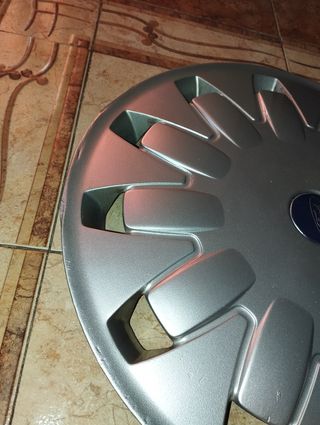 Tapacubo Ford Transit Connect