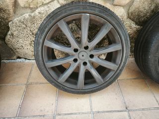 Llantas 18 pulgadas con neumáticos