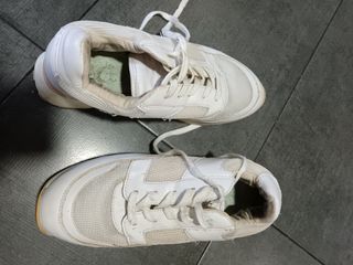 Zapatillas deportivas blancas