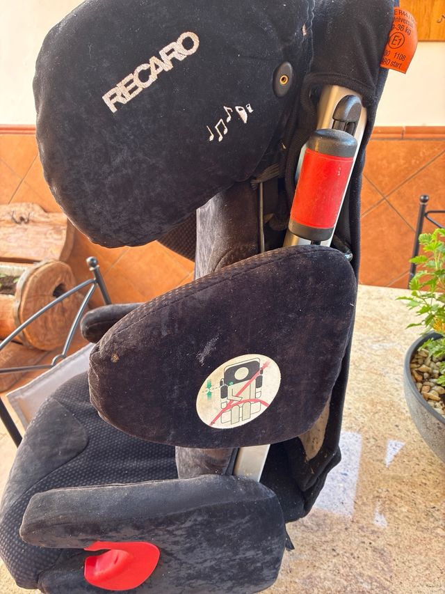 Cadeira automóvel infantil RECARO