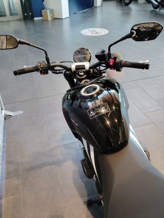 Triumph Trident 660
