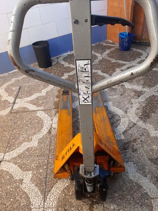 Transpaleta marca still muy nueva 