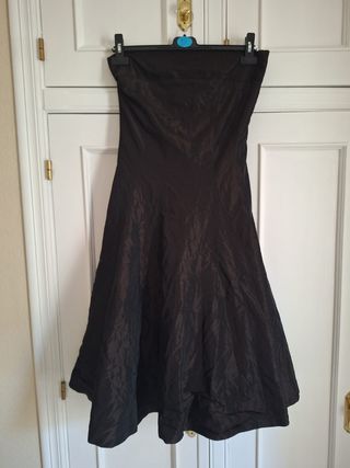 Vestido negro sin mangas