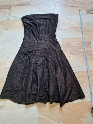 Vestido negro sin mangas