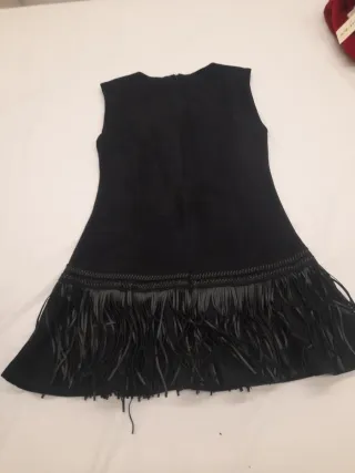Vestido negro terciopelo flecos corto