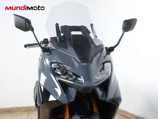 YAMAHA T-MAX 560 TECH MAX