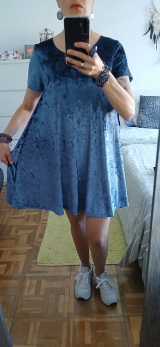 Vestido corto azul de terciopelo