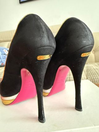 Zapatos de tacón negros Tacceti 