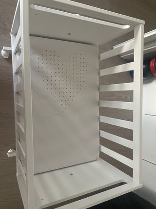 Cuna colecho convertible baúl y escritorio